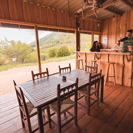 木屋 Yourte Nature / Saint Roch