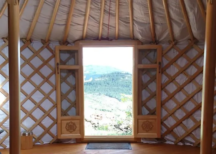 Yourte Mongole Insolite - Saint Roch Tuchan